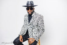 Load image into Gallery viewer, Noir et Blanc Embroidery Fleur