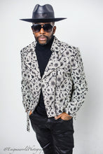 Load image into Gallery viewer, Noir et Blanc Embroidery Fleur