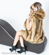 Load image into Gallery viewer, Vegan Fur Vest
